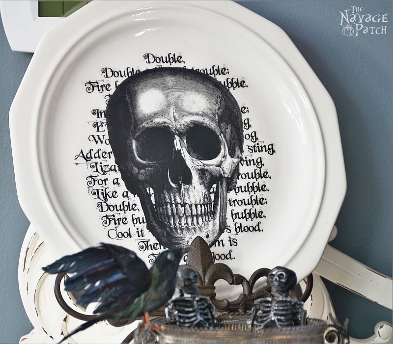 creepy halloween plate with skull