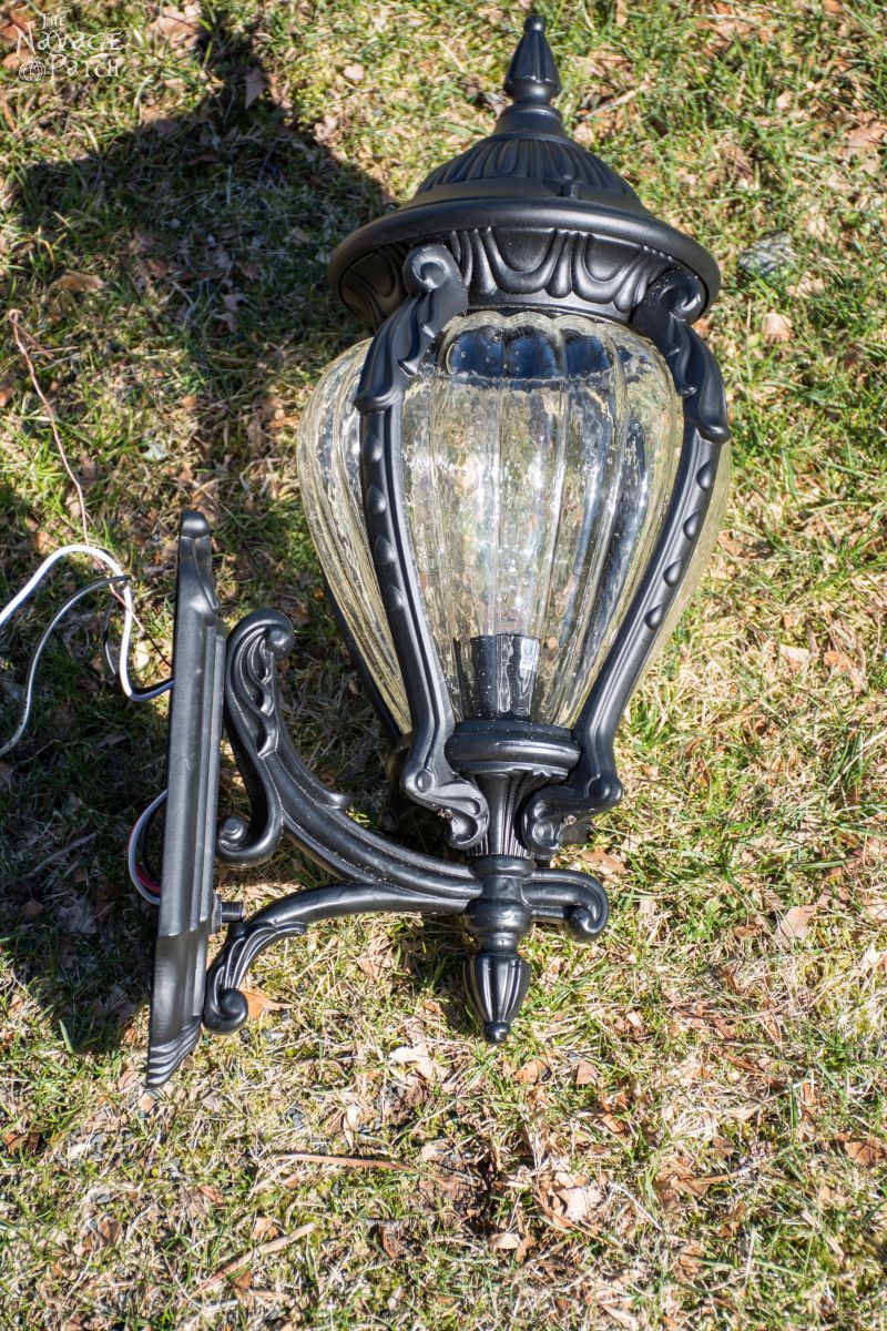 How to Add a Light Sensor to Outdoor Lanterns | DIY outdoor automated lighting | DIY ligthing automation | #DIY #Lighting #TheNavagePatch #HowTo | TheNavagePatch.com