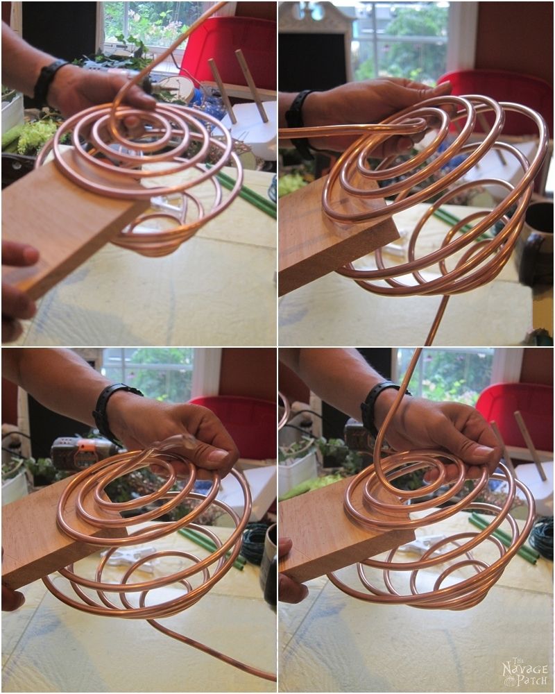 Coiled Copper Wind Chime | DIY wind chime | How make a spiral wind chime from copper | DIY garden decor | Easy & bugdet crafts | Upcycled garden decor | Dollar Store crafts | TheNavagePatch.com