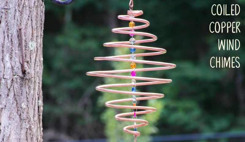 Coiled Copper Wind Chime | DIY wind chime | How make a spiral wind chime from copper | DIY garden decor | Easy & bugdet crafts | Upcycled garden decor | Dollar Store crafts | TheNavagePatch.com