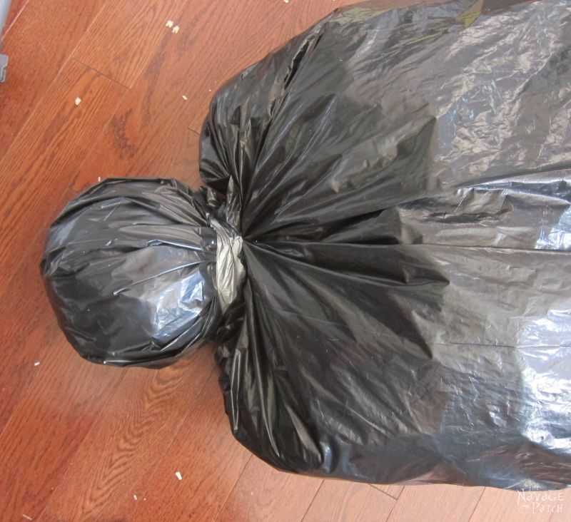 Bagged Bodies: A Life-Size Halloween Prop | DIY Halloween decor | Easy & budget crafts | DIY Life-size Halloween prop | Spooky and gothic decor | Upcycled Halloween decor | TheNavagePatch.com