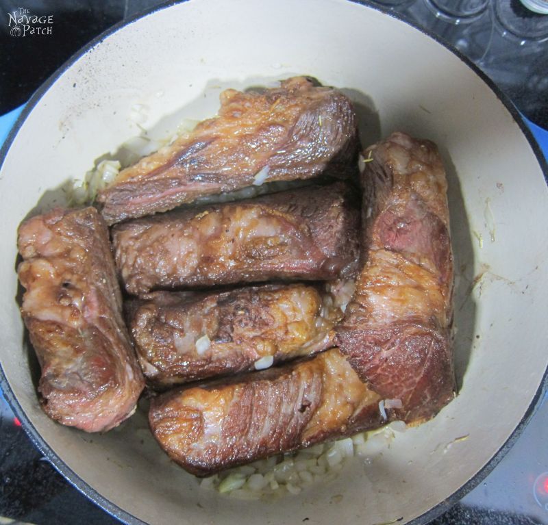 Simple Short Ribs | Quick and easy short ribs | Braised short ribs | TheNavagePatch.com