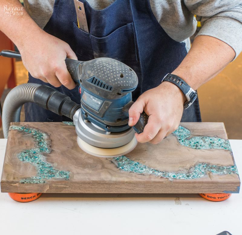 DIY Turquoise Inlay Cheese Board | Handmade cutting board | How to make a cutting board | How to inlay turquoise stone | How to crush turquoise for inlay | How to apply food safe varnish | #TheNavagePatch #diy #tutorial #cuttingboard #turquoise #kitchen #homedecor #DIYhomedecor #woodworking #easyentertaining #cheeseboardideas | TheNavagePatch.com