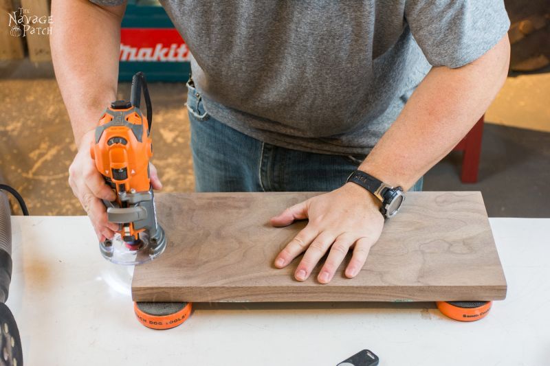 DIY Turquoise Inlay Cheese Board | Handmade cutting board | How to make a cutting board | How to inlay turquoise stone | How to crush turquoise for inlay | How to apply food safe varnish | #TheNavagePatch #diy #tutorial #cuttingboard #turquoise #kitchen #homedecor #DIYhomedecor #woodworking #easyentertaining #cheeseboardideas | TheNavagePatch.com