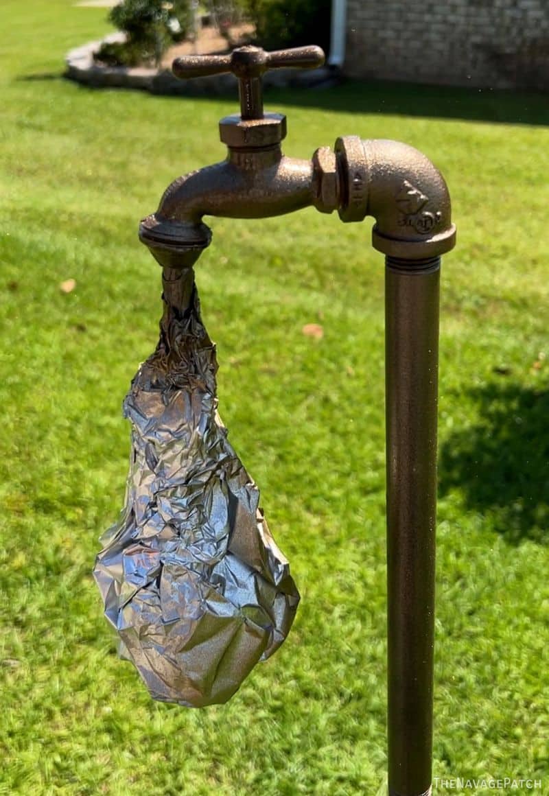 man painting waterdrop solar lights