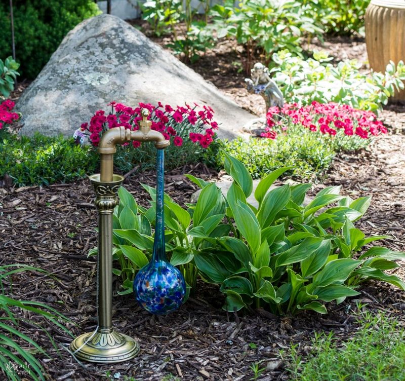 DIY Waterdrop Solar Light in a garden during the day