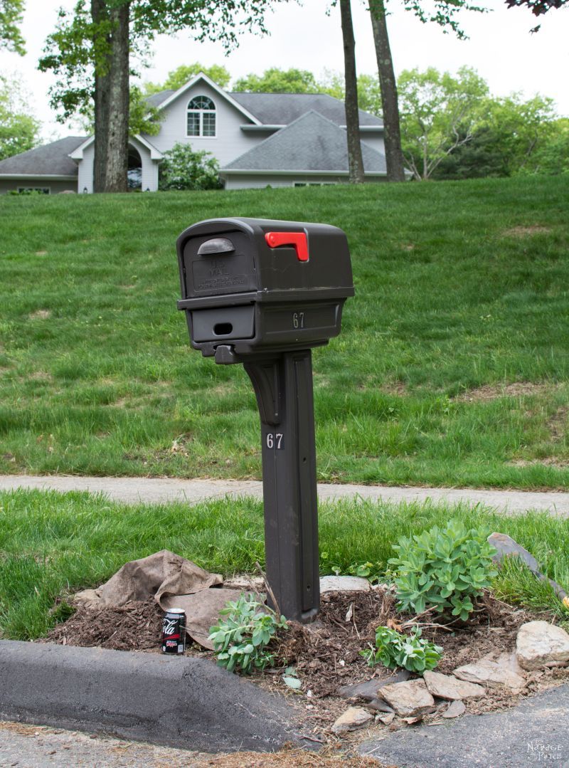Mailbox Makeover | DIY mailbox and post installation | How to install a mailbox | How to increase curb appeal in a budget | How to remove your old mailbox | DIY mailbox landscape | #TheNavagePatch #curbappeal #DIY #tutorial #HowTo #mailbox #garden #landscaping | TheNavagePatch.com