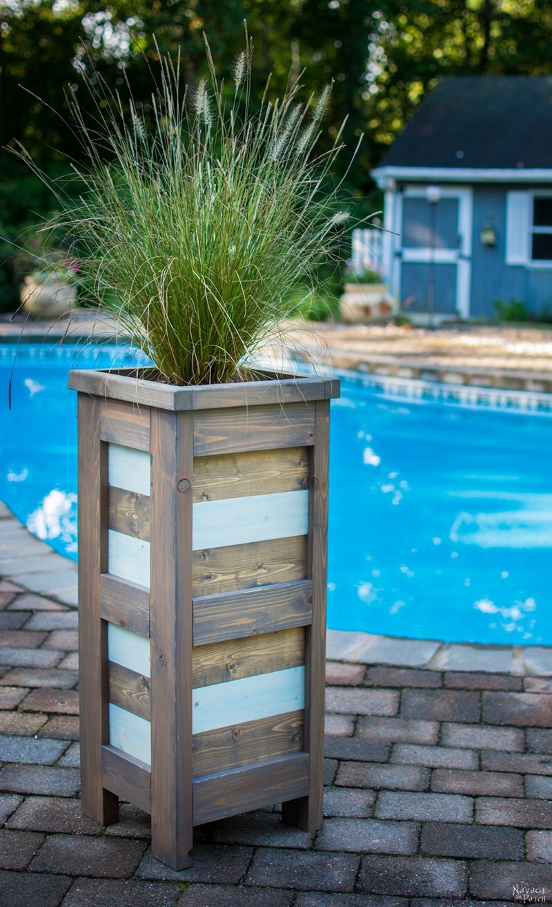 DIY Cedar Planter {with free plans} | How to build an outdoor cedar planter box | #Freeplans for #Woodplanter | DIY coastal style tall and slim planter | How to build a square wood planter | Budget friendly #DIY #planter for the perfect #CurbAppeal | TheNavagePatch.com