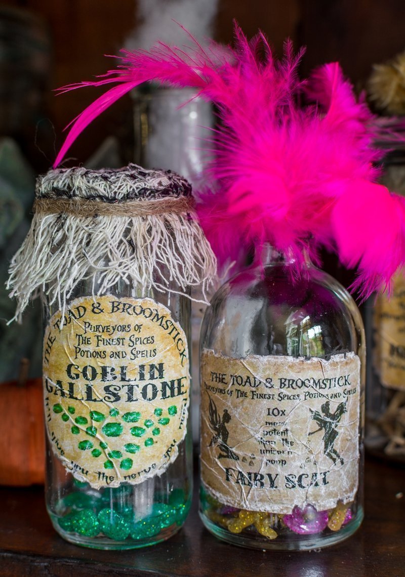 Halloween Apothecary Jars {and Free Printable Labels} | DIY Halloween decor | Harry Potter theme | Free Halloween printable with over 55 jar labels | Potions and spells | DIY Apothecary jars decor | DIY Halloween prop | Spooky and fun witches kitchen | Grimm - Rosalee's spice shop | TheNavagePatch.com