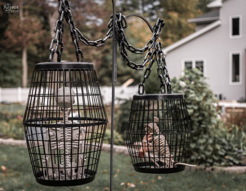 Hanging Cage Halloween Prop | DIY Halloween decor with Dollar store supplies | Dollar Store DIY Halloween prop | Upcycled and Repurposed Halloween decor |#TheNavagePatch #DollarStore #DollarTree #Upcycle #Repurposed #halloweendecorations #halloween #halloweenparty #easydiy #DIY | TheNavagePatch.com