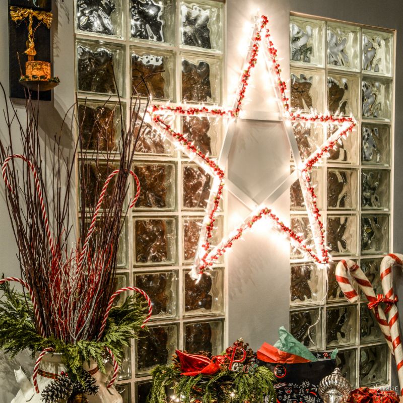DIY Lighted Christmas Stars | Diy Christmas decoration | Festive Diy home decor | Upcycled holiday decoration | Cheap & easy crafts | DIY Ligthed Christmas Stars | #diy #Christmas #crafts | TheNavagePatch.com