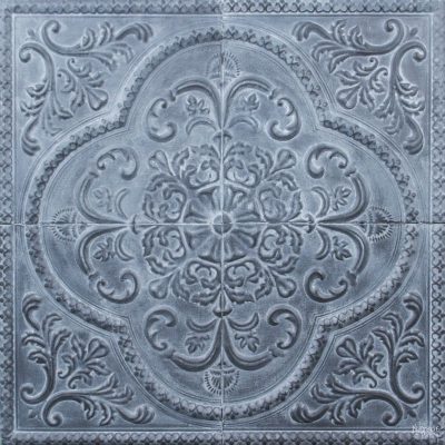 Metal wall decor makeover | Metal tile wall art makeover with homemade chalk paint | DIY chalk paint recipe | How to use white wax | How to use black wax | How to paint metal with homemade chalk paint | Easy and budget-friendly DIY home decor transformation | Before & After | Farmhouse style home decor | Victorian style metal tiles | TheNavagePatch.com