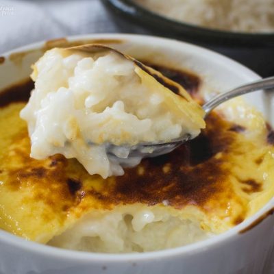 Turkish Rice Pudding (Sütlaç) | Low sugar dessert | healthy dessert | baked dessert | baked rice pudding | Turkish dessert | comfort food | the best rice pudding | Sütlaç Tarifi | Rice pudding recipe | TheNavagePatch.com