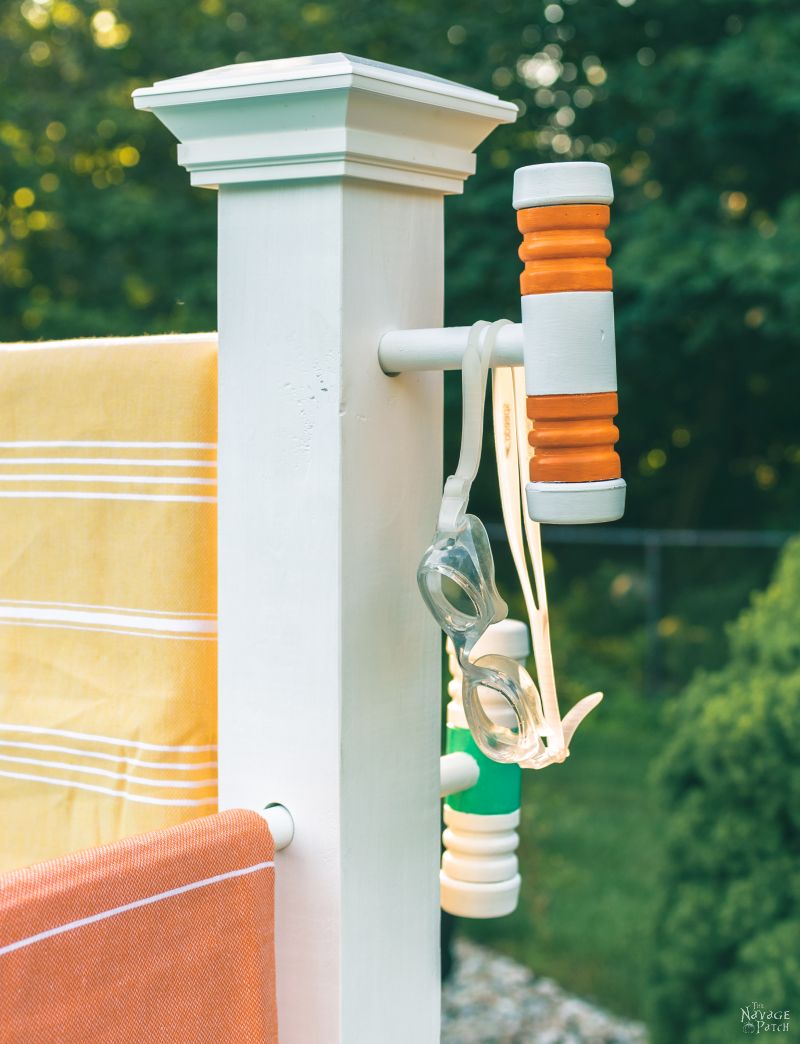 Croquet Mallet Pool Towel Rack | DIY Pool Towel Rack | DIY outdoor towel rack | Upcycled croquet set | Repurposed croquet mallets | DIY towel rack | #TheNavagePatch #DIY #easydiy #Upcycled # Repurposed #HowTo #Outdoor #Summerstyle #PaintedFurniture #Decoart #Decoartproject #myrustoleum | TheNavagePatch.com