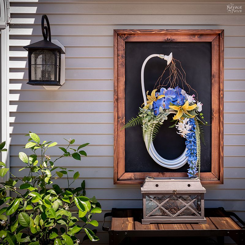 DIY outdoor magnetic chalkboard | DIY farmhouse style frame | How to frame oversized art | How to make a farmhouse frame | DIY rustic frame | #TheNavagePatch #DIY #chalkboard #farmhouse #industrialdecor #easydiy #homedecor #DIYfurniture #outdoors #HowTo #Farmhousestyle | TheNavagePatch.com