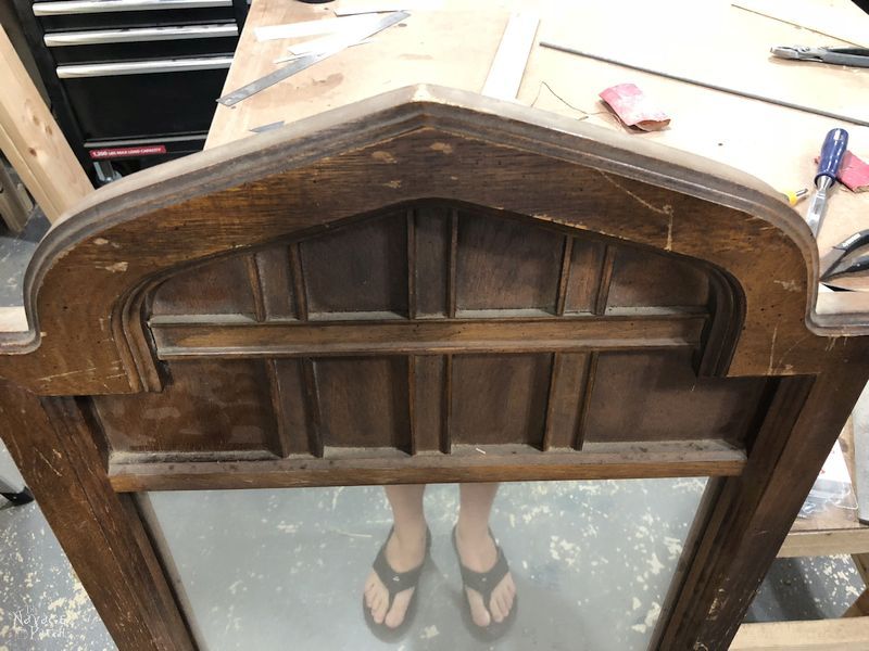Arched Mirror Makeover | How to get weathered look using stain | Large mirror frame makeover | How to get the aged wood look with stain | How to create a rustic look with wood stain | DIY Mirror makeover | #TheNavagePatch #Furnituremakeover #HowTo #diy #homedecor #farmhouse #archedmirror #mirror #weathered | TheNavagePatch.com