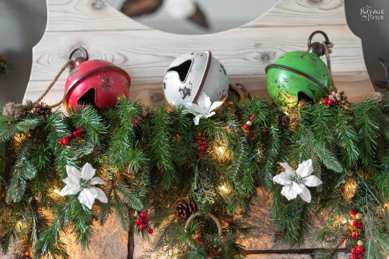 Merry Christmas Home Tour 2018 | Classic Christmas home decor ideas | Red, green and white Christmas with upcycled and DIY holiday decor | #TheNavagePatch #easydiy #Christmas #Upcycled #DIY #Holidaydecor #DIYChristmas #Christmascrafts #Winterdecor #DIYHomedecor #Holidays | TheNavagePatch.com