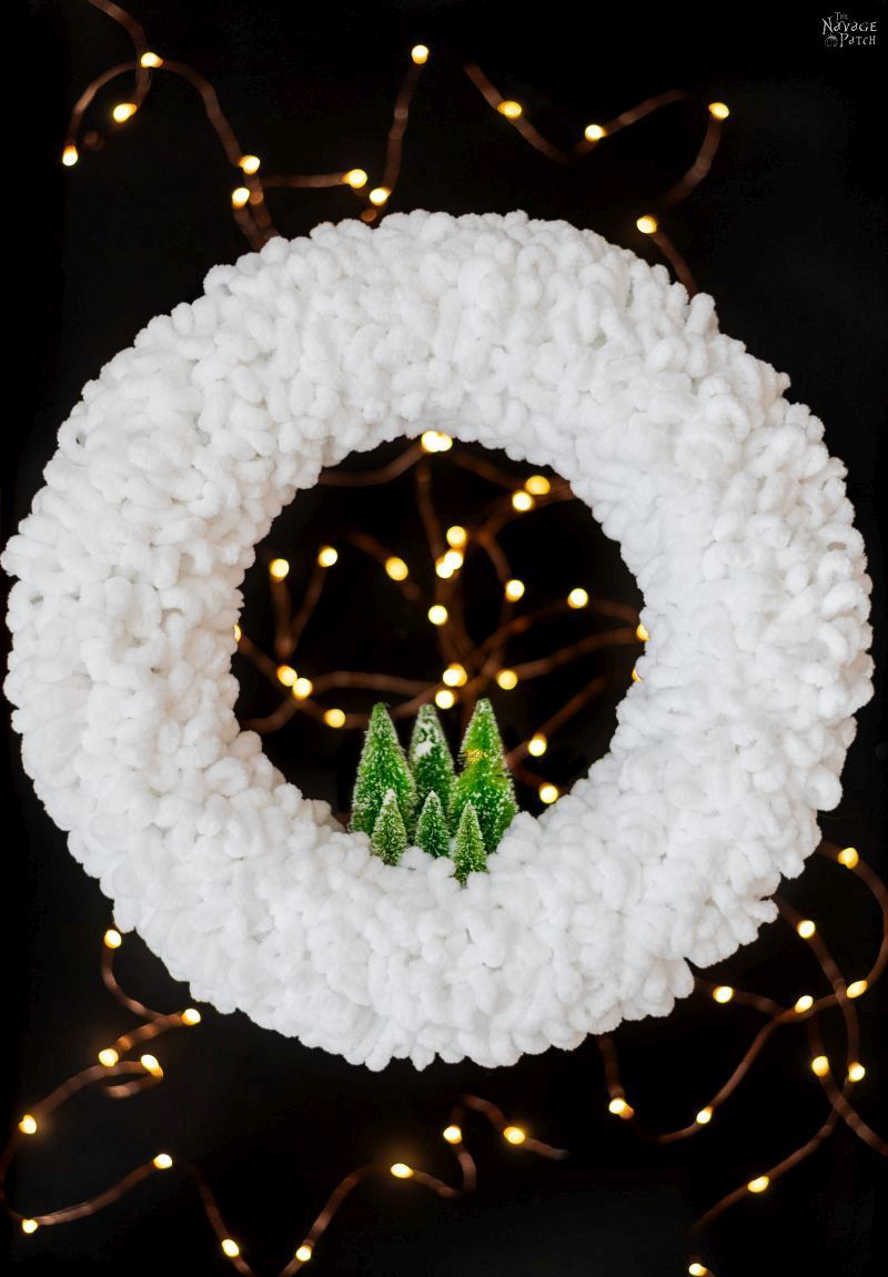 DIY Winter Loop Yarn Wreath | The easiest DIY winter wreath ever | How to make a loop yarn wreath in under 30 minutes | DIY upcycled Christmas decorations | Repurposed Loopity loop yarn | #TheNavagePatch #easydiy #Christmas #Upcycled #Repurposed #DIY #Holidaydecor #DIYChristmas #Christmascrafts #Christmaslights #DIYhomedecor #LoopYarn #Holidays | TheNavagePatch.com