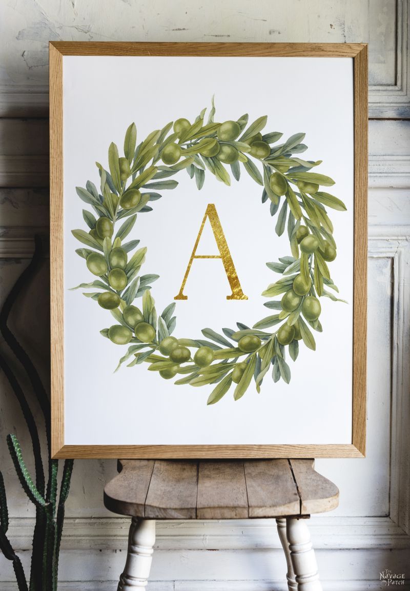 Free Printable Monogram Wall Decor and Place Cards | Free printable monogram letters| Free printable editable buffalo check monogram art |Free printable and editable buffalo check place cards | Farmhouse style olive wreath monogram letter printables | #TheNavagePatch #FreePrintable #FreeMonogram #easydiy #Initial #buffalocheck #Typography #Christmas #Thanksgiving #Holiday decor #DIY Christmas | TheNavagePatch.com