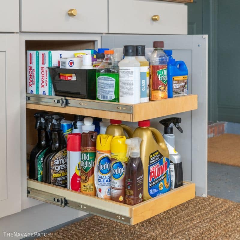 Kitchen Storage: Pull Out Pantry Shelves (DIY)