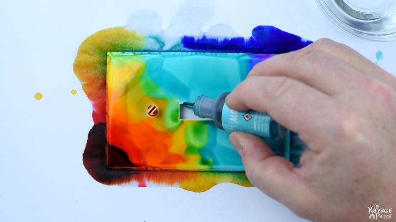 DIY Alcohol Ink Switch Plates | DIY Alcohol Ink Art | How to create watercolor effect with alcohol ink | Upcycled switch plates | Alcohol ink ideas and easy alcohol ink painting technique | Easy 10-minute DIY | #TheNavagePatch #Upcycled #AlcoholInkArt #HowTo #VideoTutorial #EasyDIY #DIY #diyhomedecor #Colorful | TheNavagePatch.com