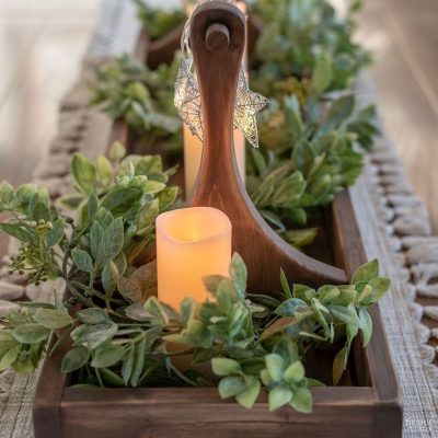 DIY Centerpiece Tray with free plans | How to build a large farmhouse tray | Step-by-step tutorial for DIY large tray | How to get weathered wood look | How to create a centerpiece in less than 5 minutes | Free woodworking plans | Free plans for a large farmhouse tray | #TheNavagePatch #DIY #easydiy #homedecor #DIYfurniture #HowTo #farmhouse #FreePlans #FreePrintable | TheNavagePatch.com