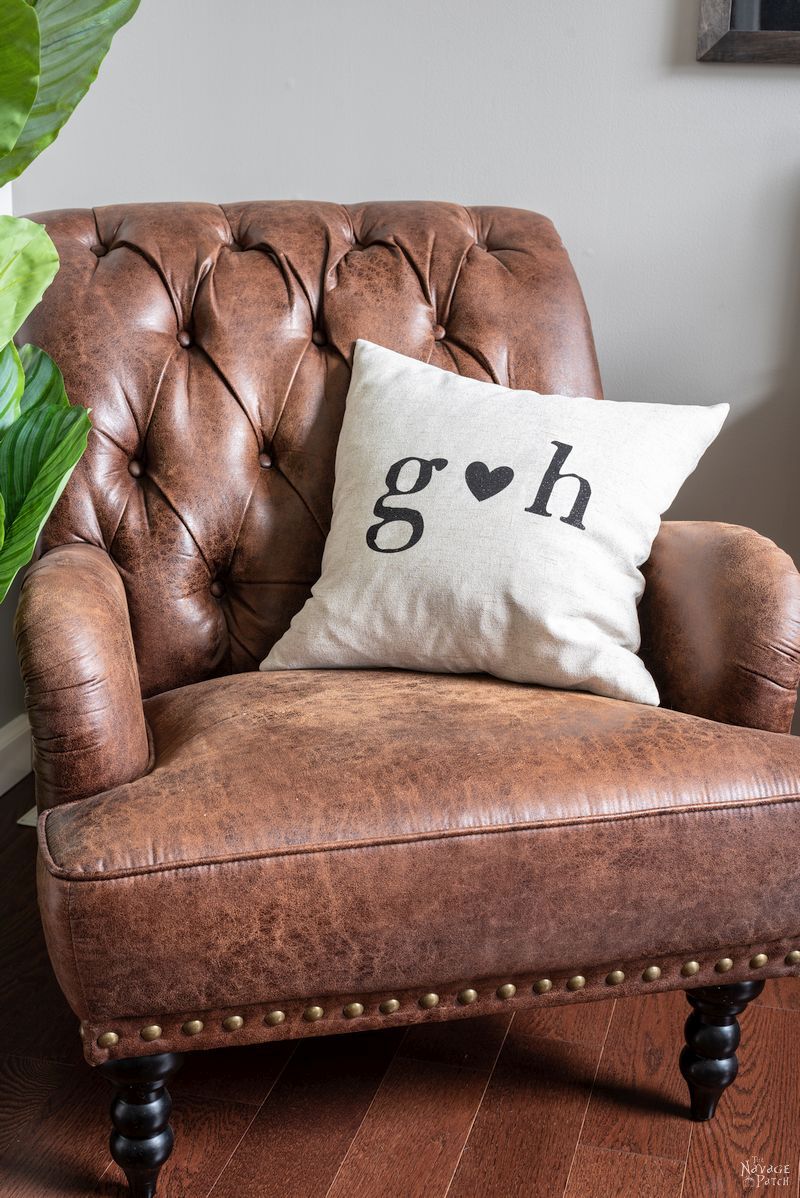 DIY Iron-On vinyl Pillow | TheNavagePatch.com