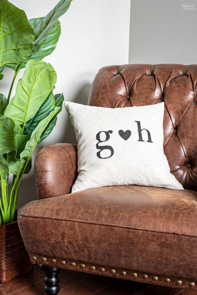 DIY Iron-On vinyl Pillow | TheNavagePatch.com