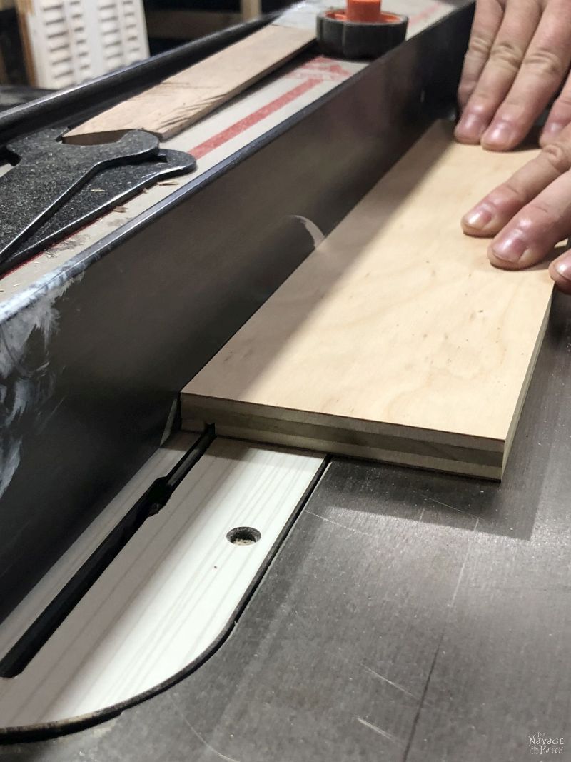 cutting grooves in wood with a table saw