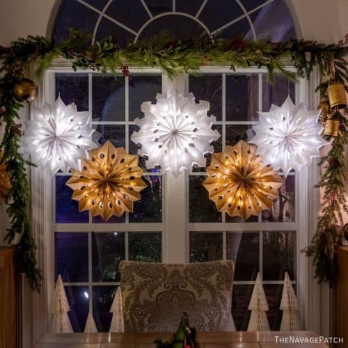 How to Make Easy Light Up Paper Snowflakes