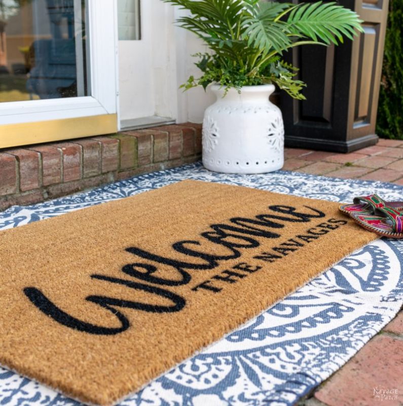 DIY Personalized Door Mat – TheNavagePatch.com