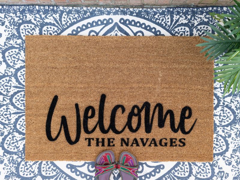 DIY Personalized Door Mat, Easy & Cheap!