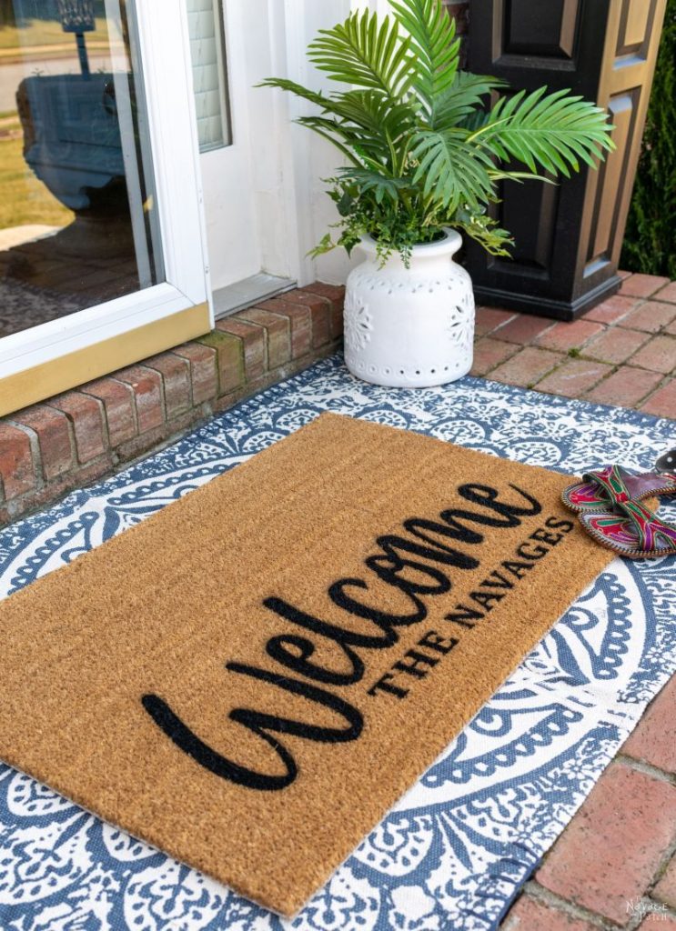 DIY Personalized Door Mat – TheNavagePatch.com