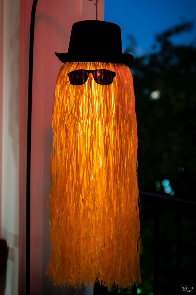 DIY Cousin Itt Pathway Light - TheNavagePatch.com