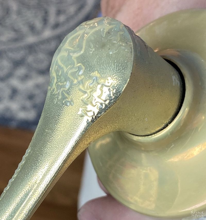 How to Spray Paint Door Knobs (Without Sanding!) - The Navage Patch