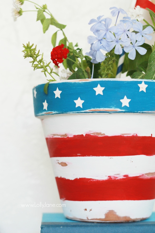 Stars and Stripes 4th of July Flower Pot - Best DIY 4th of July Decorations - The NavagePatch.com