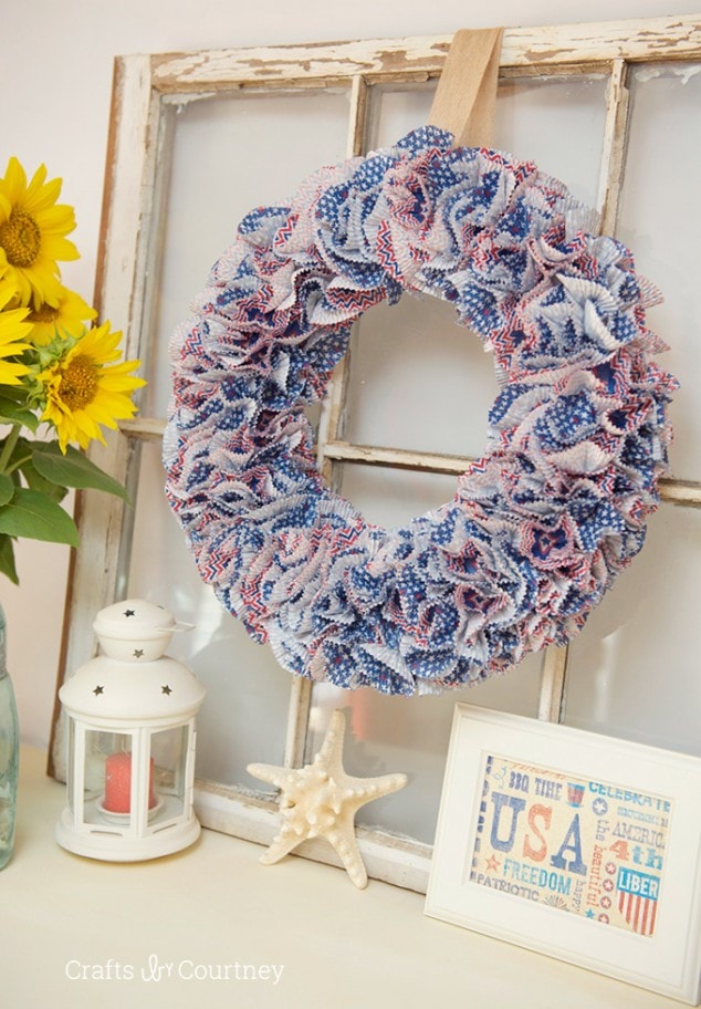 DIY 4th of July Cupcake Liner Wreath - Best DIY 4th of July Decorations - The NavagePatch.com