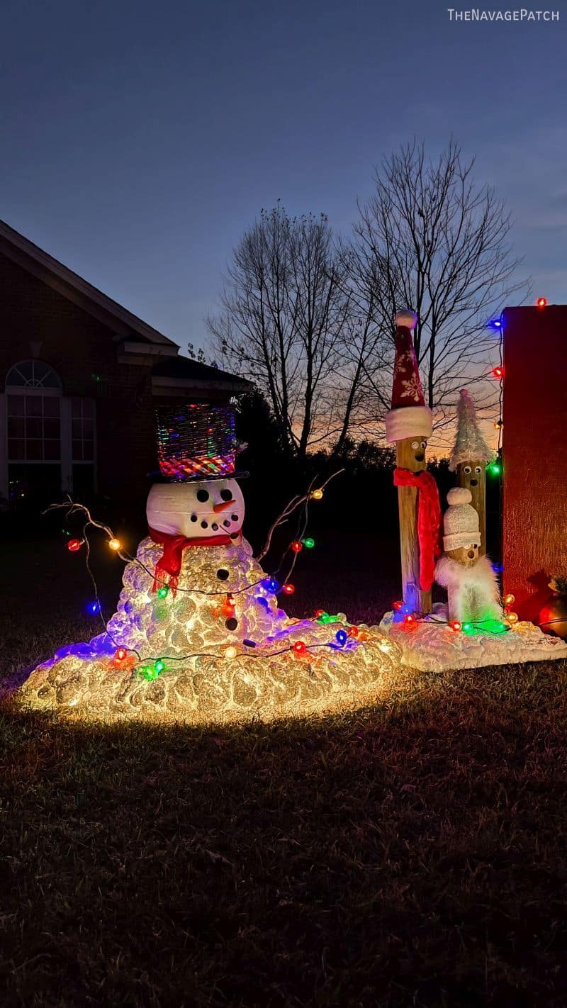 DIY Light-Up Melting Snowman by TheNavagePatch.com