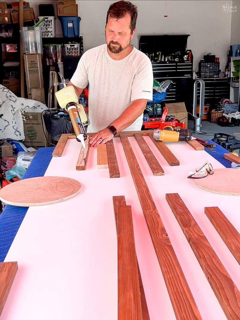 making modern barn door