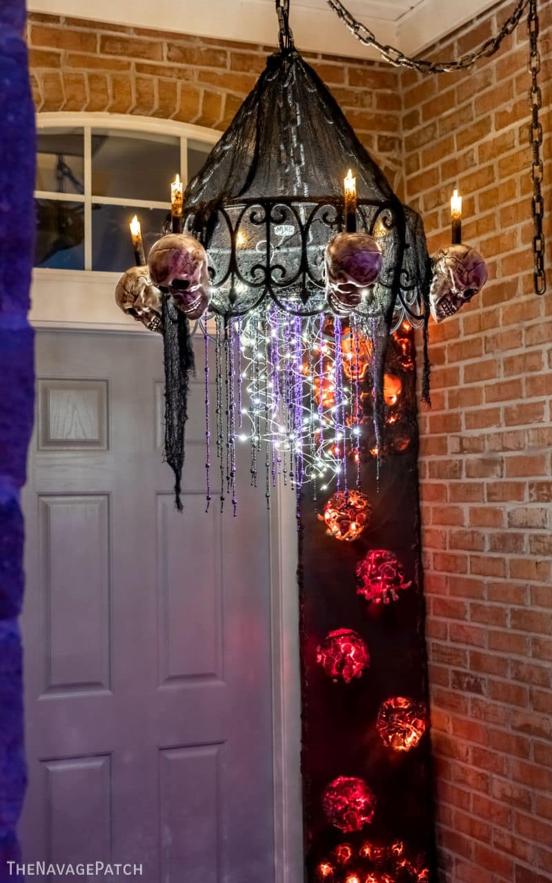 DIY Halloween Chandelier - TheNavagePatch.com