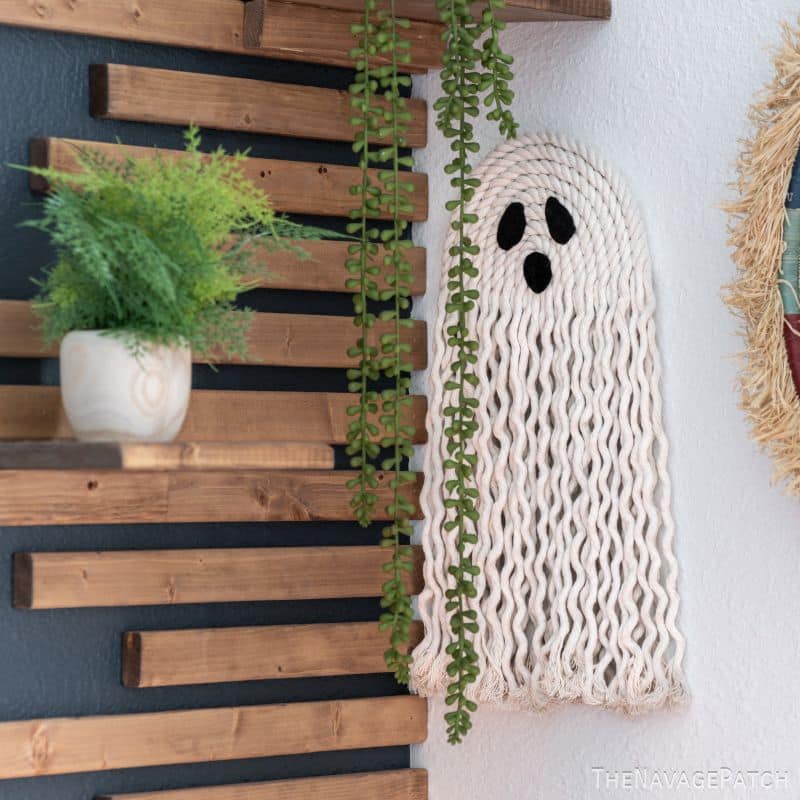 DIY Macrame Ghost - TheNavagePatch.com