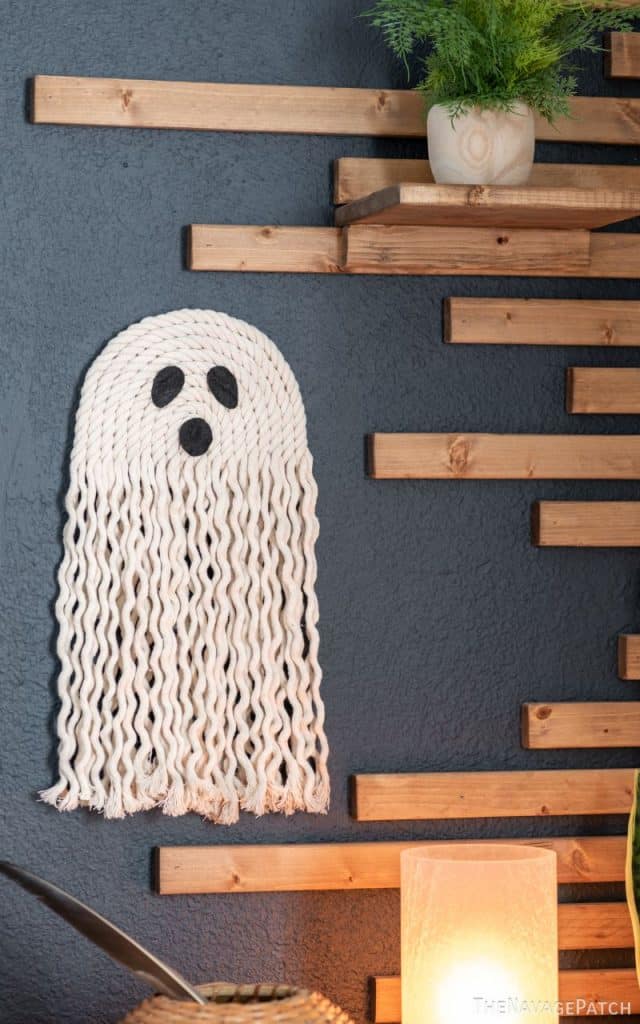 DIY Macrame Ghost - TheNavagePatch.com