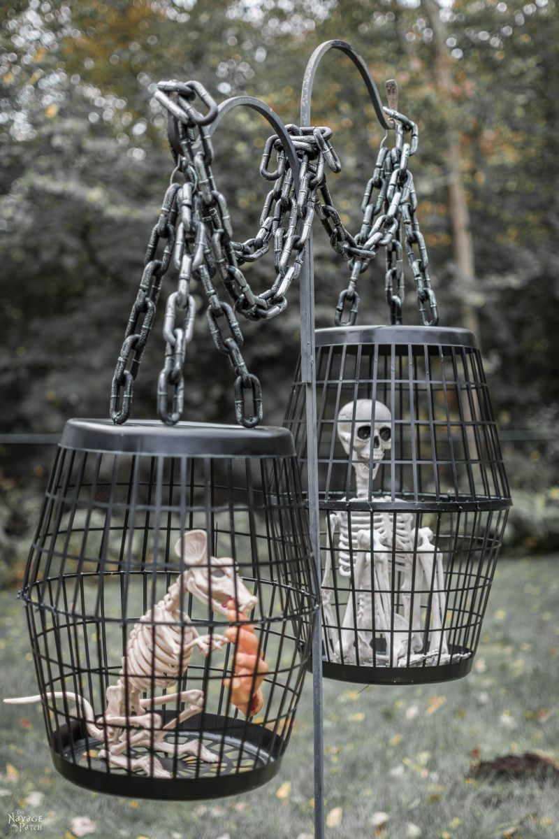 Hanging Cage Halloween Prop | DIY Halloween decor with Dollar store supplies | Dollar Store DIY Halloween prop | Upcycled and Repurposed Halloween decor |#TheNavagePatch #DollarStore #DollarTree #Upcycle #Repurposed #halloweendecorations #halloween #halloweenparty #easydiy #DIY | TheNavagePatch.com