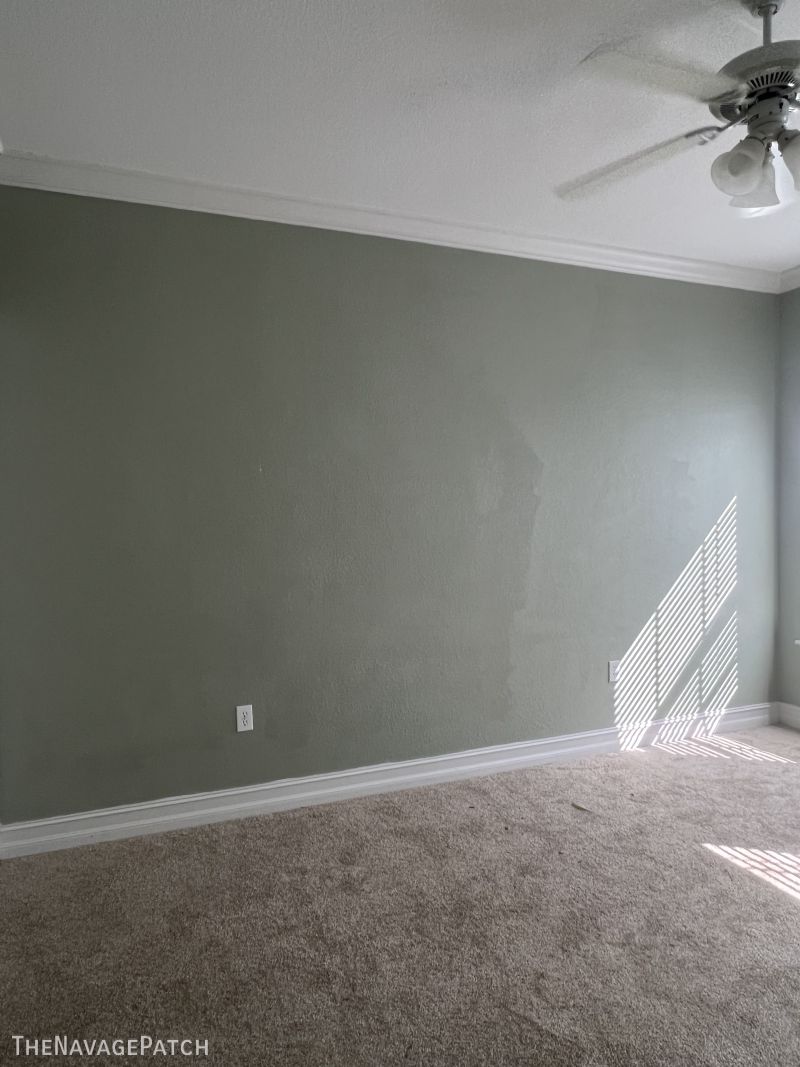 empty wall in an empty room