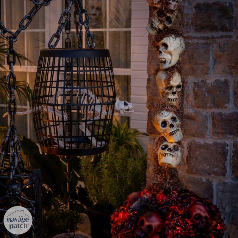 DIY Light-Up Skull Topiary by TheNavagePatch.com