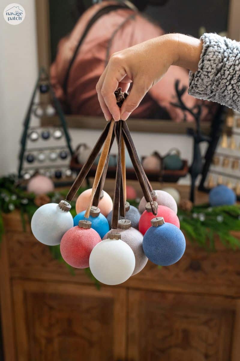 DIY Faux Velvet Ornaments by TheNavagePatch.com