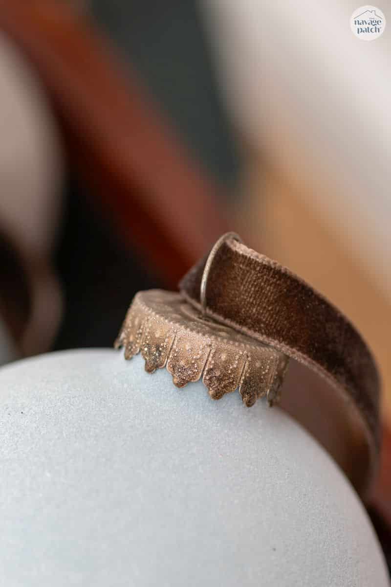 DIY Faux Velvet Ornaments by TheNavagePatch.com