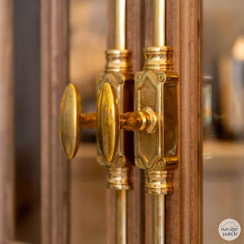 DIY Pantry Door by TheNavagePatch.com