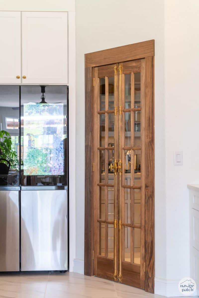 DIY Pantry Door by TheNavagePatch.com