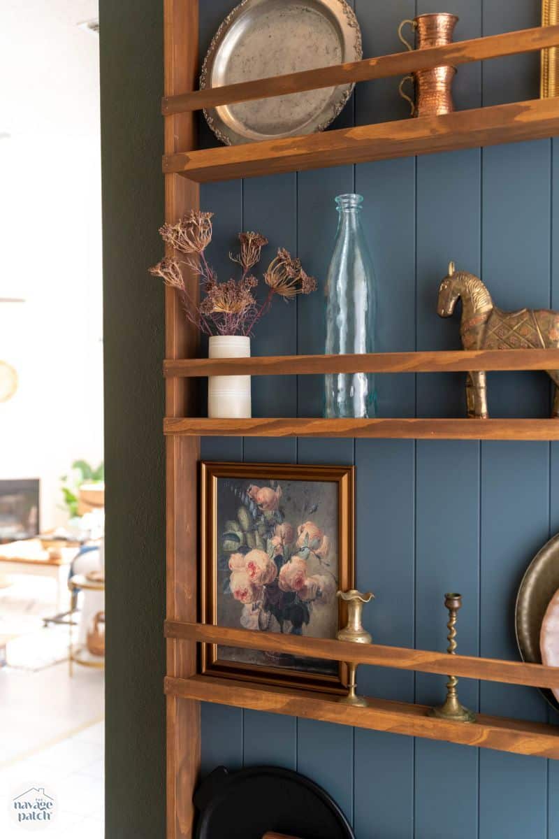 Stunning DIY Plate Rack by TheNavagePatch.com